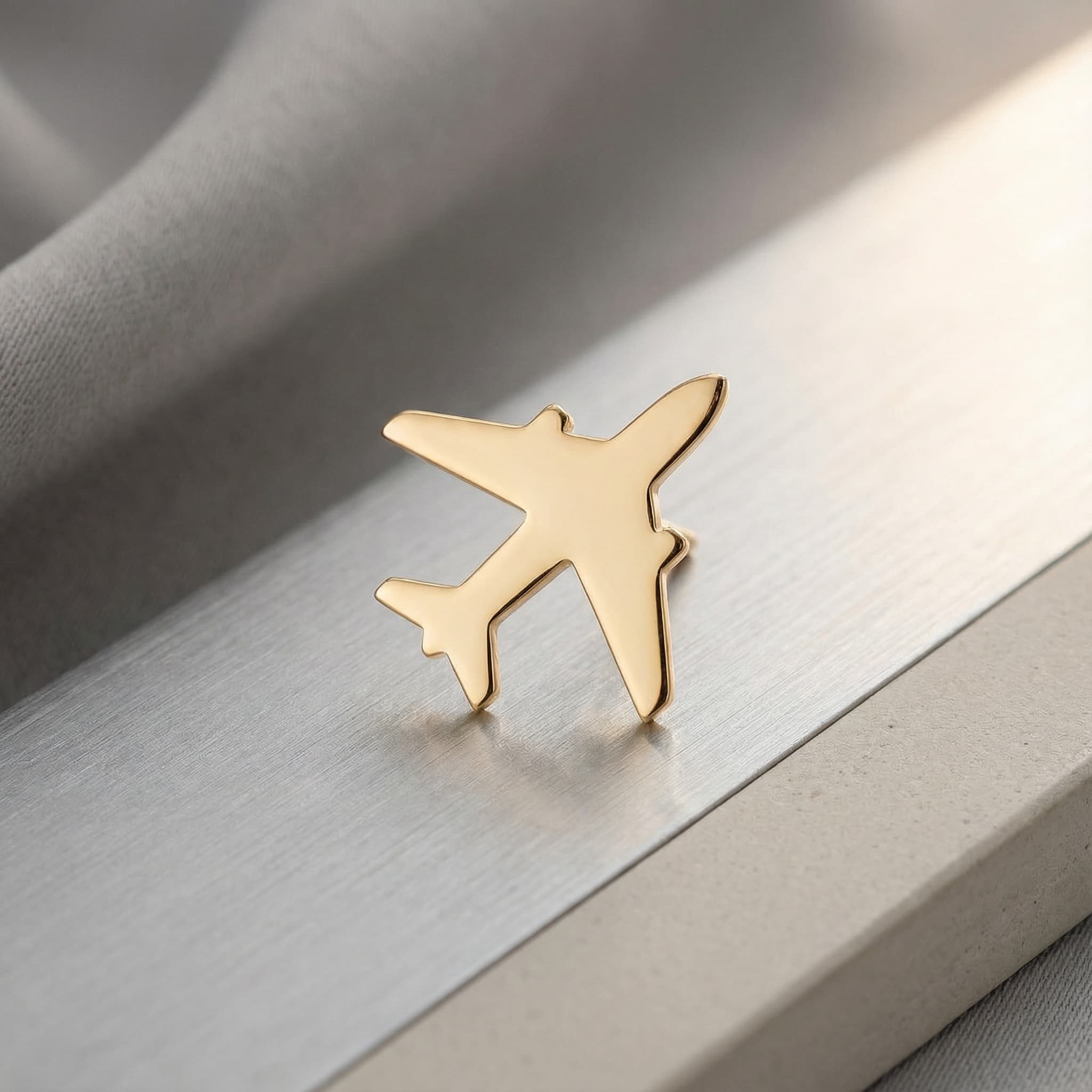 Uçak Figürlü 925 Ayar Gümüş Küpe